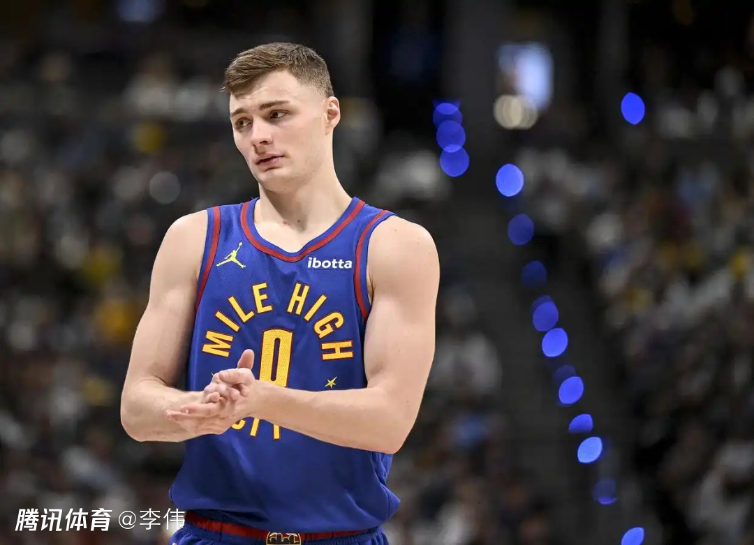 包含重磅！风云突变成都蓉城今晚篮板制胜穆雷在C9比赛中逆转，姆巴佩在RNG比赛中大胜的词条