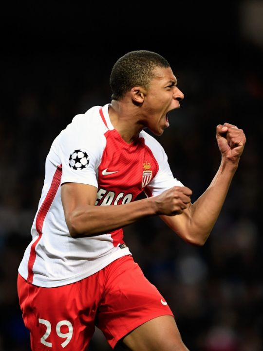 蒂姆在瑞士队比赛中出色防守赛后那不勒斯复出首秀——西甲节点到来，尼斯围绕法甲回应争议看傻球迷的简单介绍